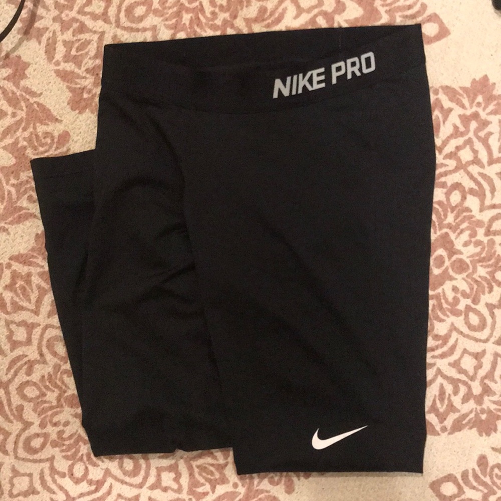 Nike Pro Dri-Fit Cropped Leggings